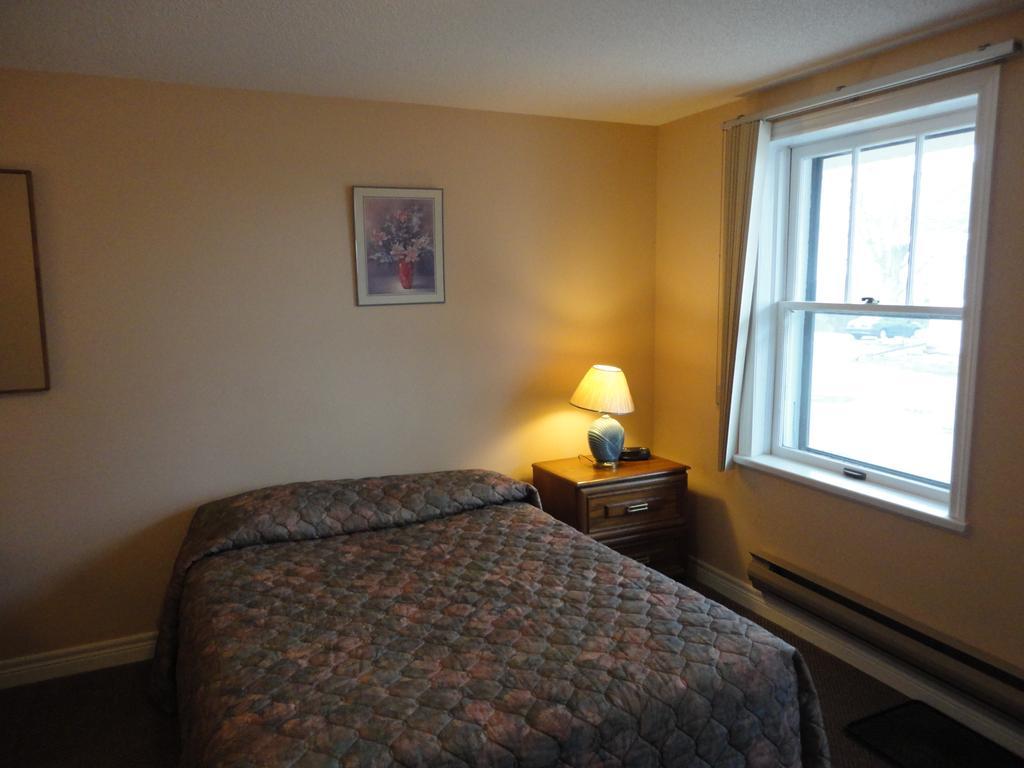Motel Hipwell's